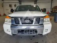 2011 Nissan TITAN фото