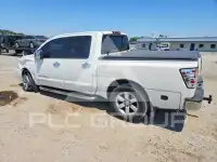 2011 Nissan TITAN фото