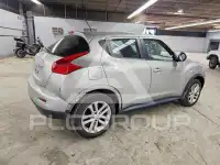 2011 Nissan Juke photo