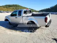 2011 Nissan FRONTIER фото