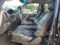 2011 Nissan FRONTIER фото