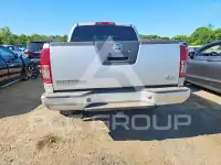 2011 Nissan FRONTIER фото