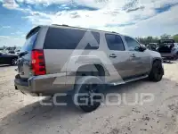 2011 Chevrolet Suburan photo