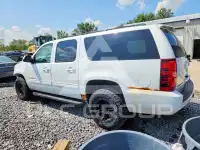 2011 Chevrolet Suburan photo