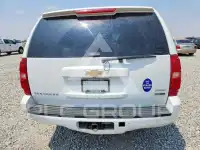 2011 Chevrolet Suburan photo