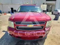 2011 Chevrolet Suburan photo