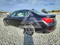2011 BMW 750 фото