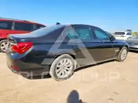2011 BMW 750 фото