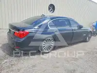 2011 BMW 750 фото