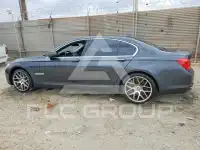 2011 BMW 750 photo