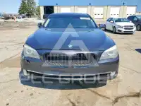2011 BMW 750 photo