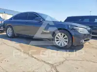 2011 BMW 750 photo