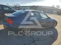 2011 BMW 330 фото