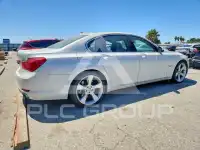 2011 BMW 750 фото