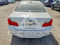 2011 BMW 750 фото