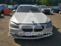 2011 BMW 750 photo