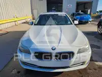 2011 BMW 528 photo