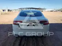 2011 Jaguar XF фото