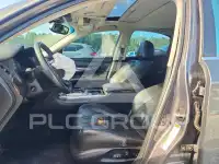 2011 Infinity M56 photo