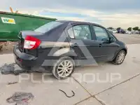 2011 Suzuki SX4 photo