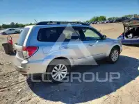 2011 Subaru Forester photo