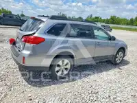 2011 Subaru Outback фото