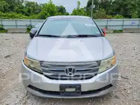 2011 Honda ODYSSEY photo