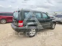2011 Jeep LIBERTY фото