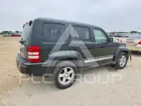 2011 Jeep LIBERTY фото