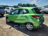 2011 Mazda 2 photo