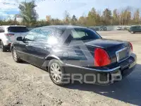 2011 Lincoln Town фото