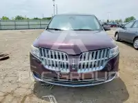 2011 Lincoln MKT фото