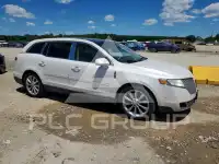 2011 Lincoln MKT фото