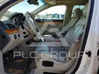 2011 Lincoln MKT photo