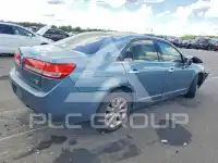 2011 Lincoln MKZ photo