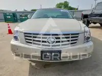 2011 Cadillac DTS photo