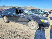 2011 Chrysler 200 photo