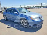 2011 Chrysler 200 photo
