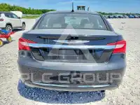 2011 Chrysler 200 photo