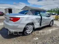 2011 Chrysler 200 photo