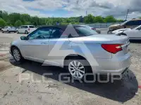 2011 Chrysler 200 photo