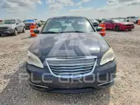2011 Chrysler 200 photo