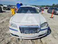 2011 Chrysler 300 photo