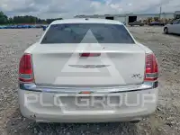 2011 Chrysler 300 photo