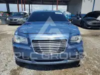 2011 Chrysler 300 photo