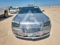 2011 Chrysler 300 photo