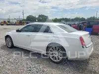 2011 Chrysler 300 photo