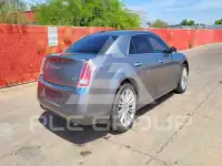 2011 Chrysler 300 фото