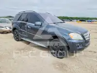 2011 Mercedes Benz ML-Class photo