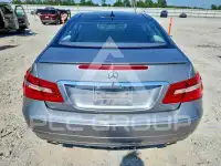 2011 Mercedes Benz E-Class фото